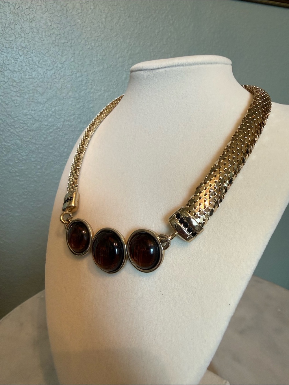WHITING & DAVIS VINTAGE MESH & AMBER STATEMENT NECKLACE - Picture 3 of 5